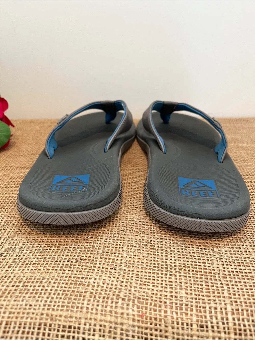 Reef Men’s Santa Ana Thong Flip Flop Sandals Size 8